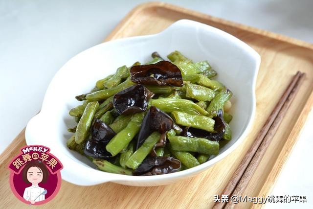 扁豆怎么做好吃又简单方法,清香爽口不油腻清炒扁豆丝