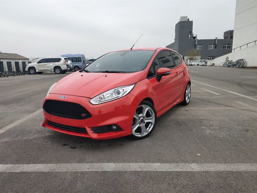 10万左右的二手车行驶质感好,10万左右性能车二手测评