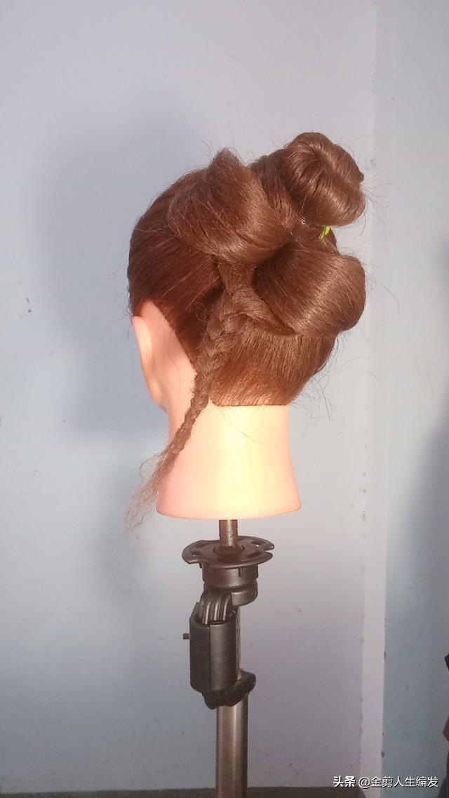 蝴蝶结发型怎么编才好看,刘诗诗大蝴蝶结头饰发型