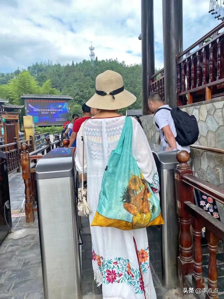 第一次跟团去贵州，我有3点吐槽和6个夸奖