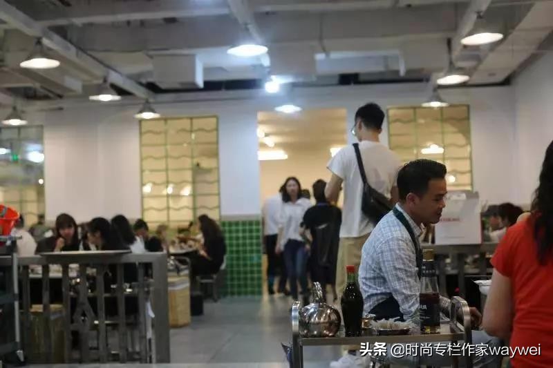 寒风飒飒,人类无法阻止火锅的蔓延势头了……