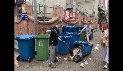 男孩夜晚听到呼救声,睡觉听到床底下有敲床板的声音