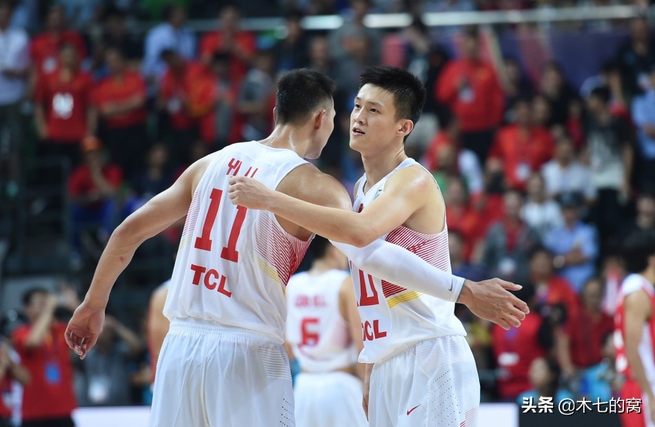 中国队长周鹏全能型,周鹏在深圳男篮打球