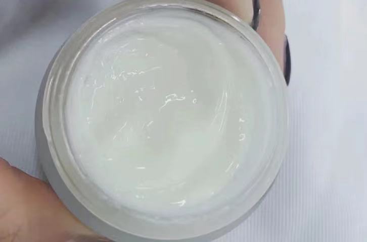 中老年人用什么眼霜好,中老年眼霜推荐国货