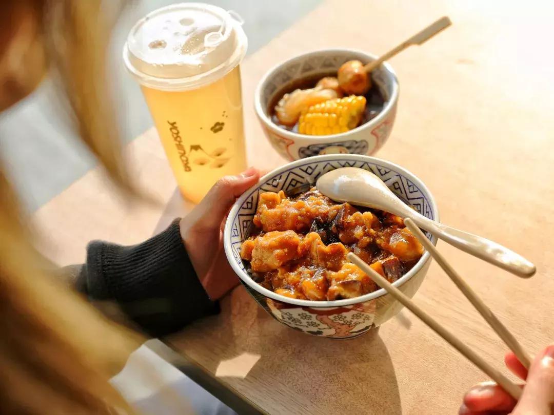 吉野家新品大口烧牛丼饭,吉野家日式饭