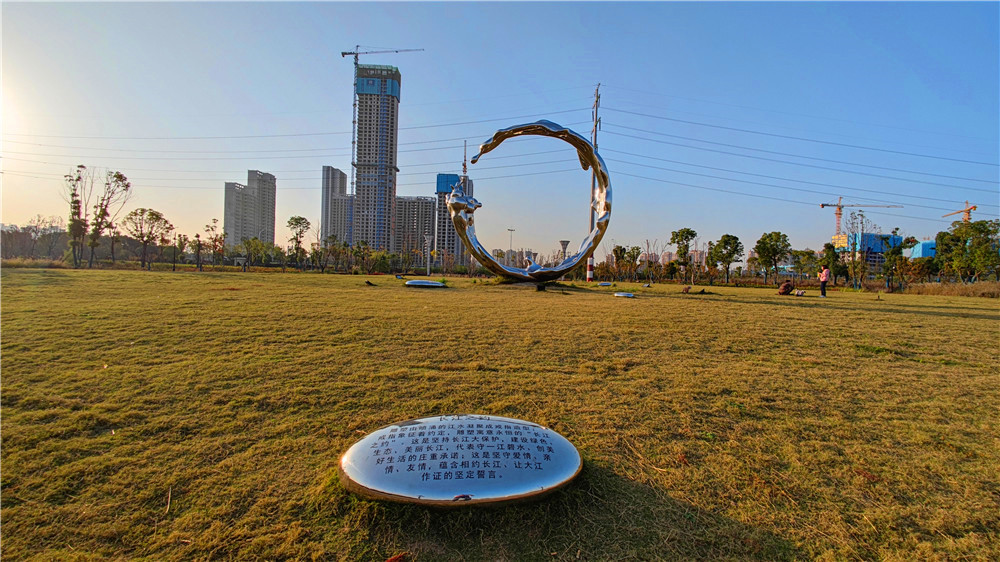 汉口江滩四期向游客开放,武汉打卡江滩公园