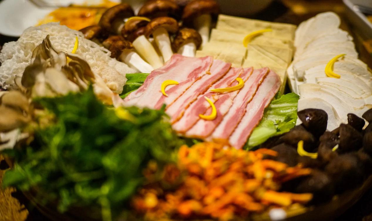 融冠万家：餐饮店食材进货有哪些渠道？那种比较好？