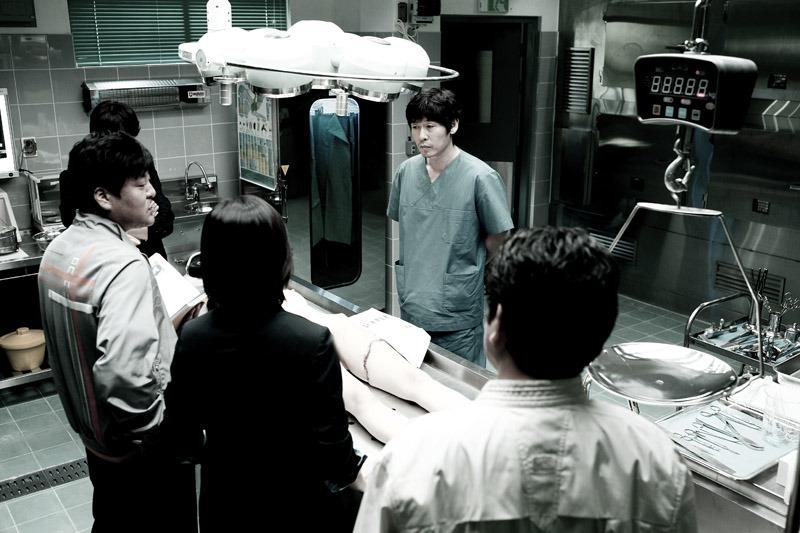 孙贤周演过韩国犯罪悬疑电影,韩国高分悬疑犯罪电影解说