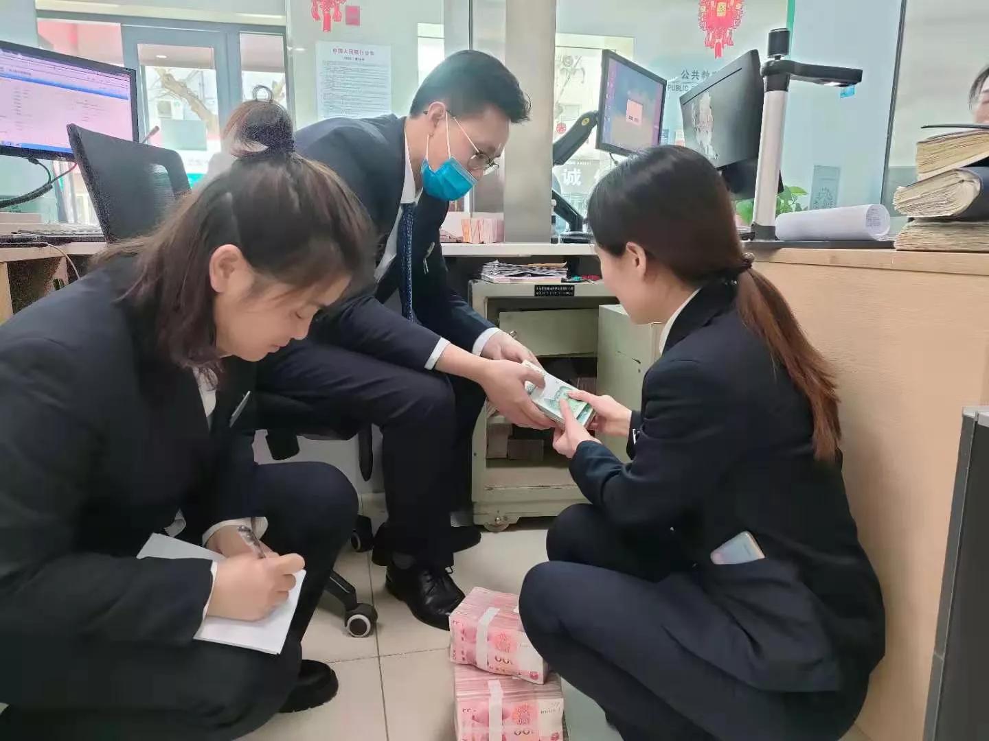 大宁农商银行:“学查访”三项能力提升稽审工作质效