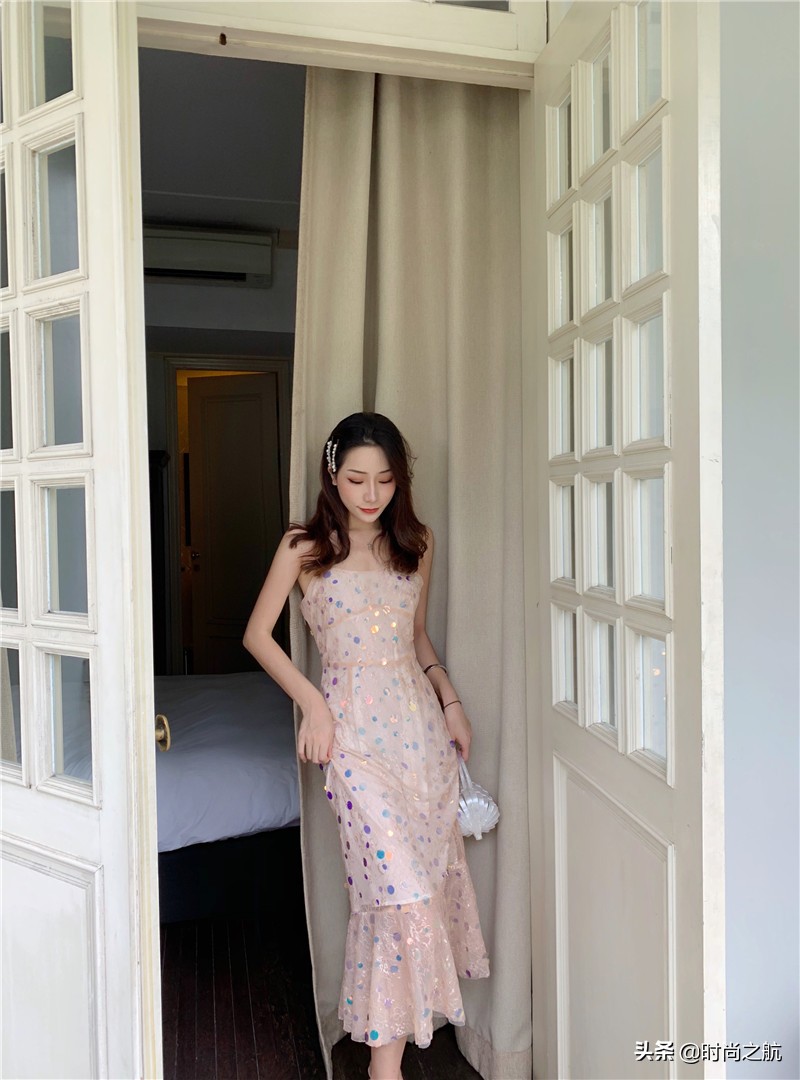 吊带沙滩连衣裙,夏日度假吊带连衣裙