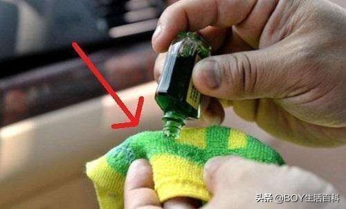 自己洗车有划痕怎么处理,洗车灰怎么去除小窍门