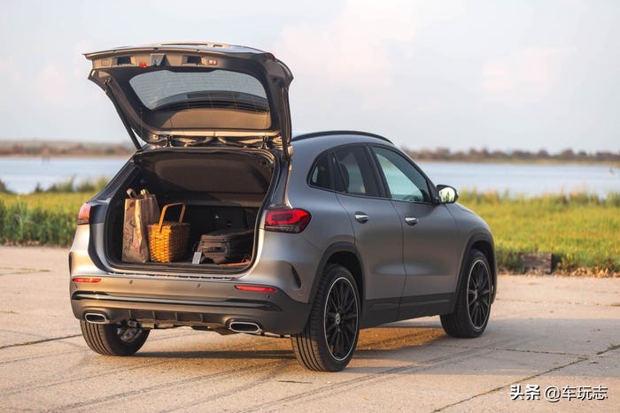 奔驰glasuv2024款试驾评测,2019奔驰gla250suv价格