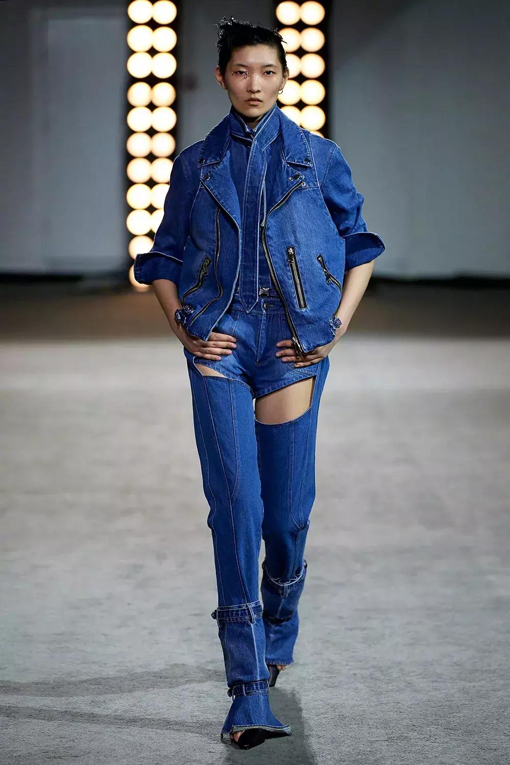 洋气破洞牛仔裤九分牛仔裤,回头率高的破洞牛仔裤