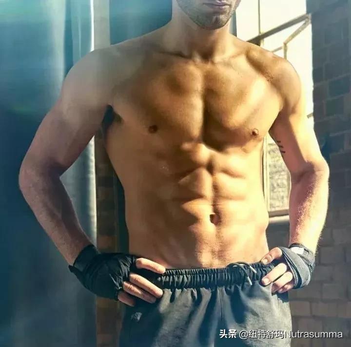 国足体脂率未下超10%,李铁白斩鸡