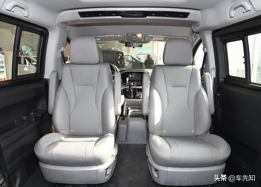 高品质商务mpv瑞风m4国六到店,商务接待选瑞风m4七座哪个版本