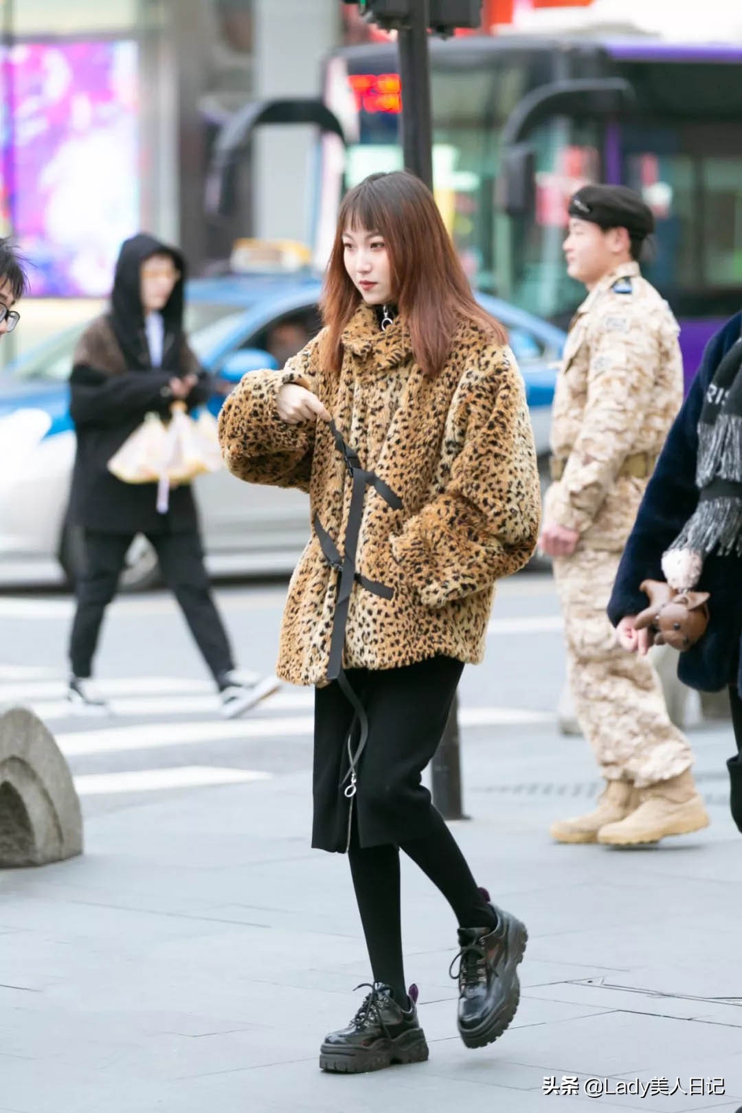 简单又高级的衣服搭配,轻薄气质衣服怎么搭配好看