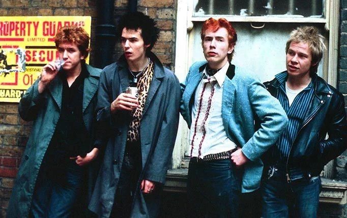 burberry风衣皮姆利科,绅士们burberry风衣