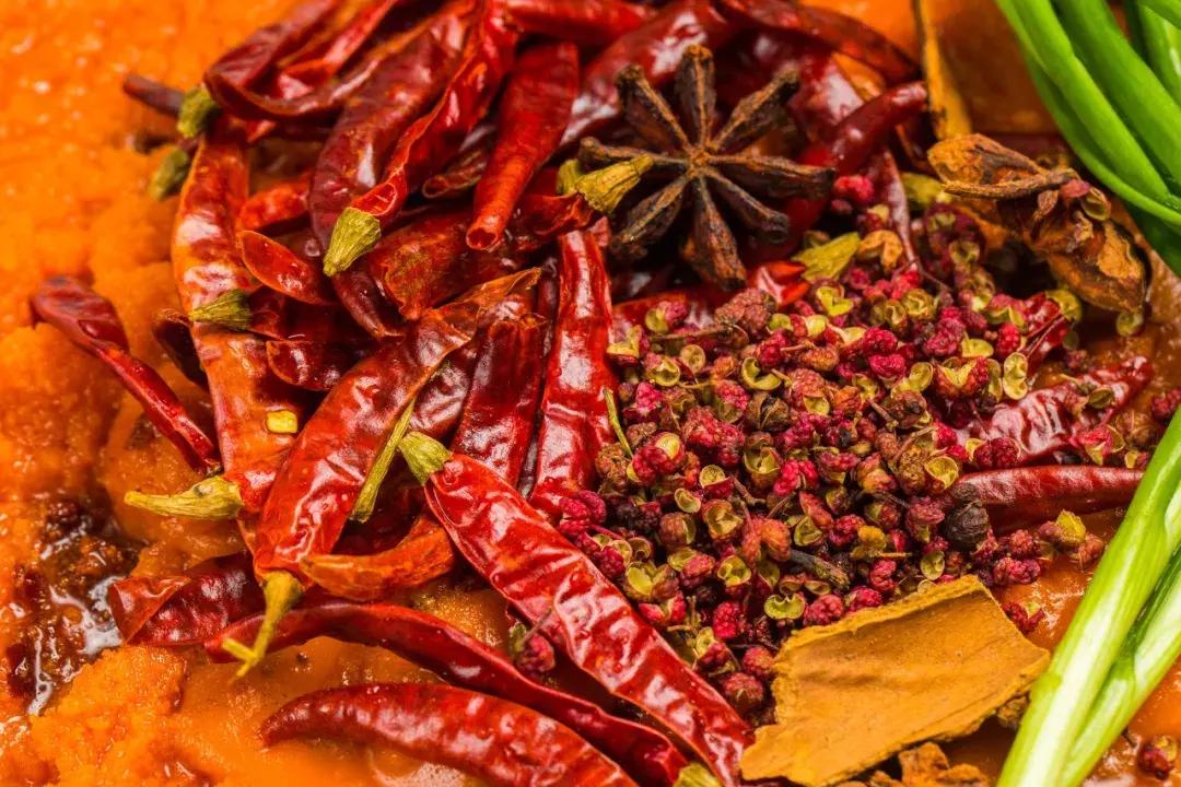 吃火锅必点的菜品毛肚,毛肚那么贵为什么自助火锅随便吃