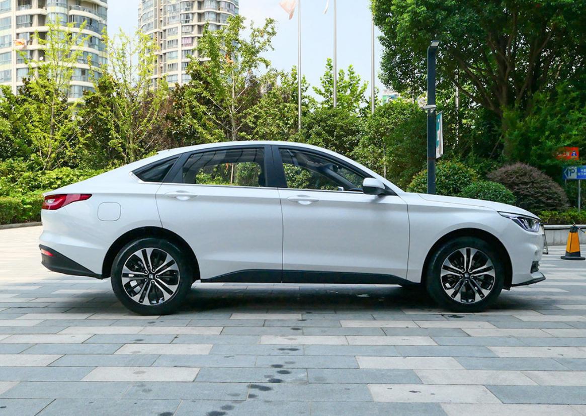 吊打亚洲龙的3款b级车,最实在的国产b级车仅7万起售