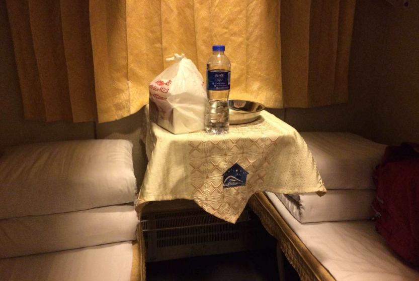 全国第一列卧铺火车,中国豪华双层卧铺火车