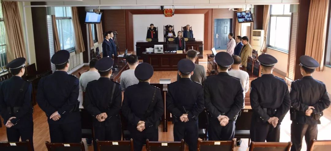 造成被害人或亲属实施自杀行为！7起涉黑恶势力犯罪案件，46人被集中宣判！