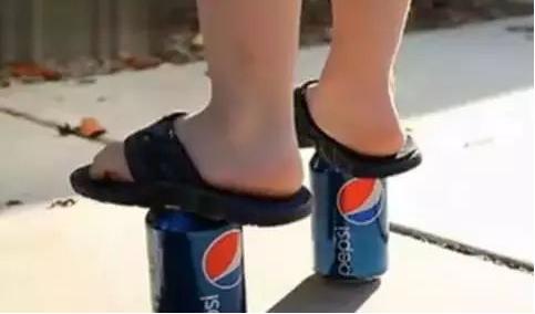 可口可乐vs百事可乐cp图,百事和可口可乐的cp