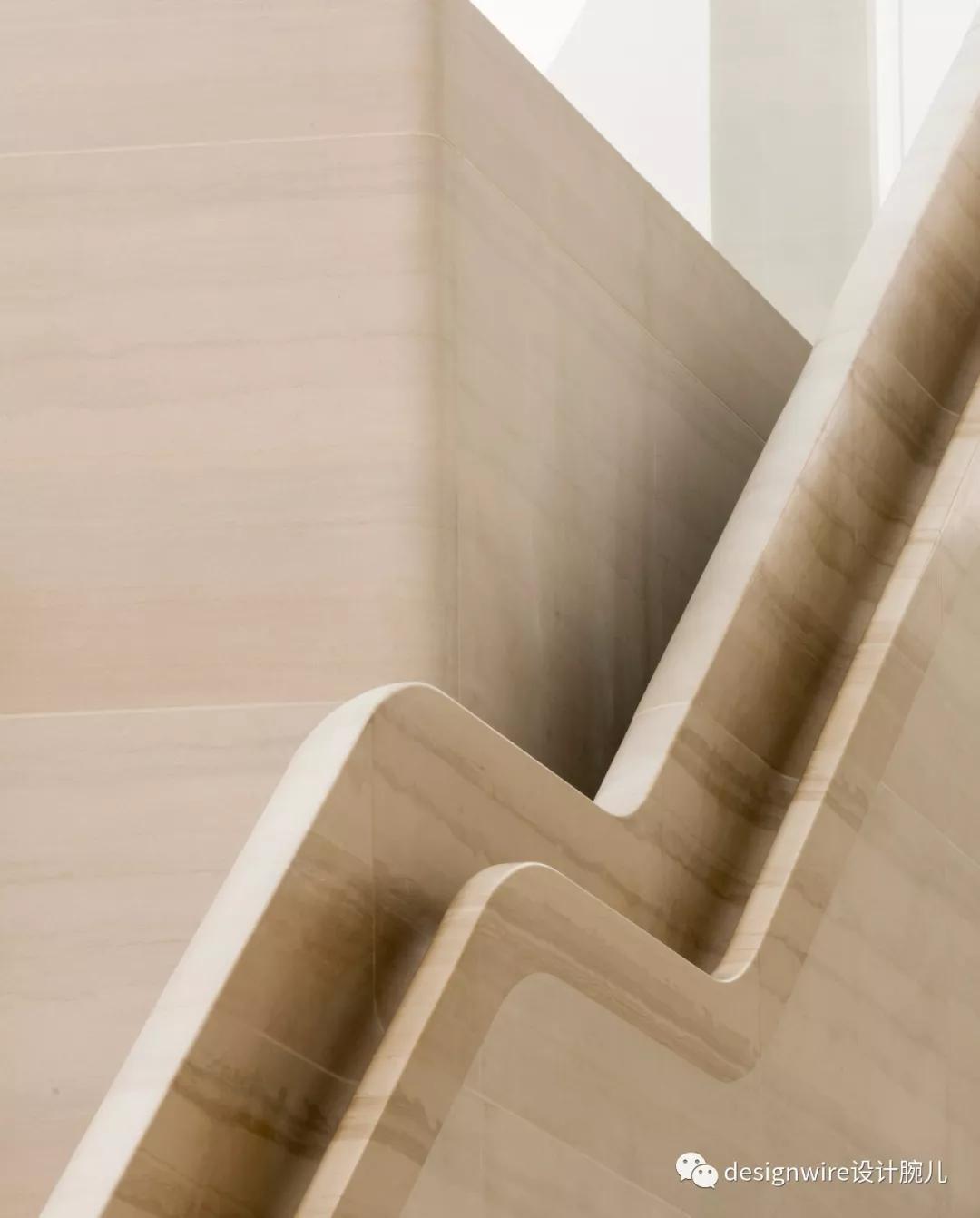 全球第一家苹果水上直营店在哪里,全球第一水上零售店