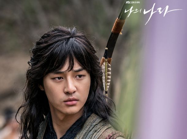 十月开播的韩剧，一个月的笑点要被这部剧承包