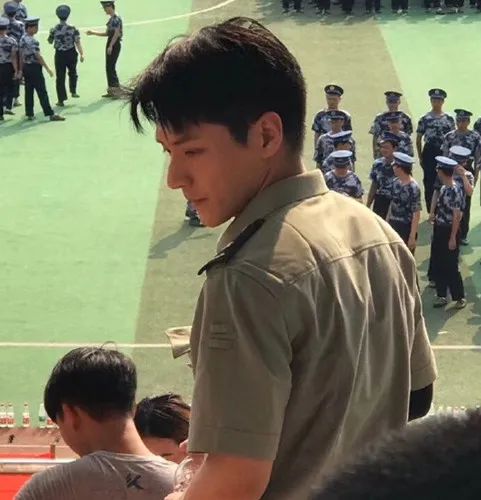 素人帅哥闪照合集,素人帅哥集锦