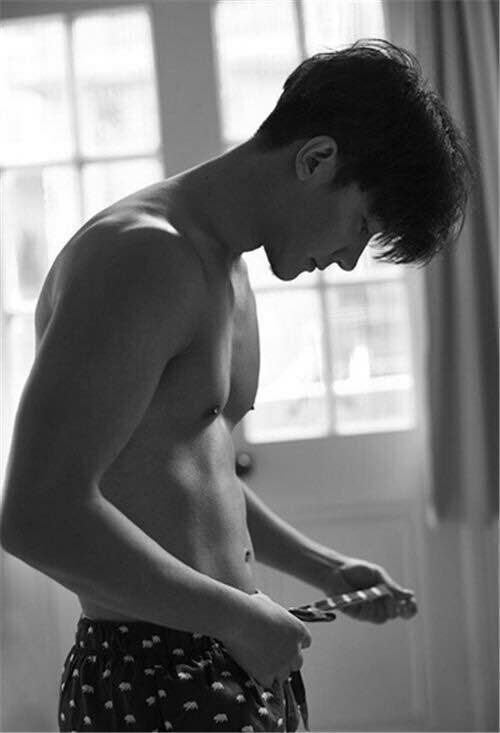 黄轩被换角色,黄轩爆红背后的故事