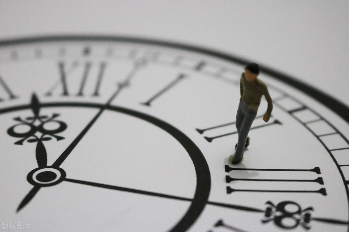 穷人思维和富人思维的差别在哪里 (穷人思维与富人思维的本质区别)