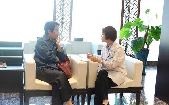 牙齿已经晃动可还是很难拔掉,怎么把晃动的牙齿自己拔掉