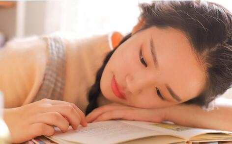 女朋友不会主动联系我是什么情况,我不主动联系她她不会主动联系我