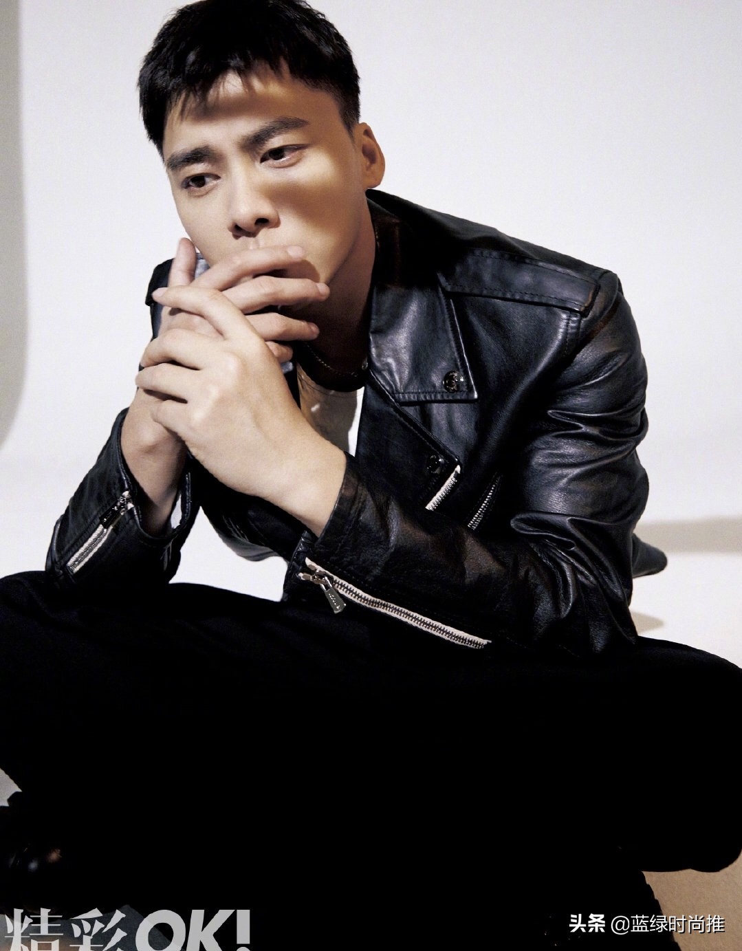 李易峰辨识度高,李易峰红衣造型竖屏