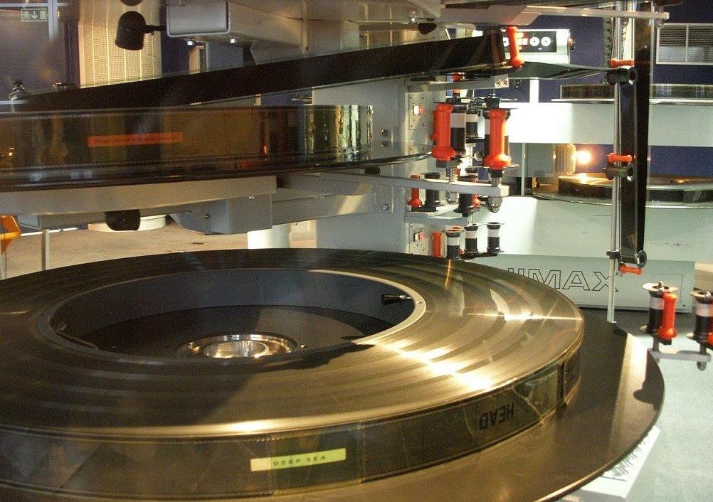 imax和dmax影厅有什么区别,imax影厅和3d的有什么区别