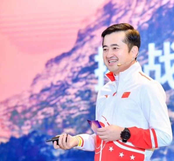 安踏上市10周年丁世忠演讲 (安踏丁和木与丁世忠什么关系)