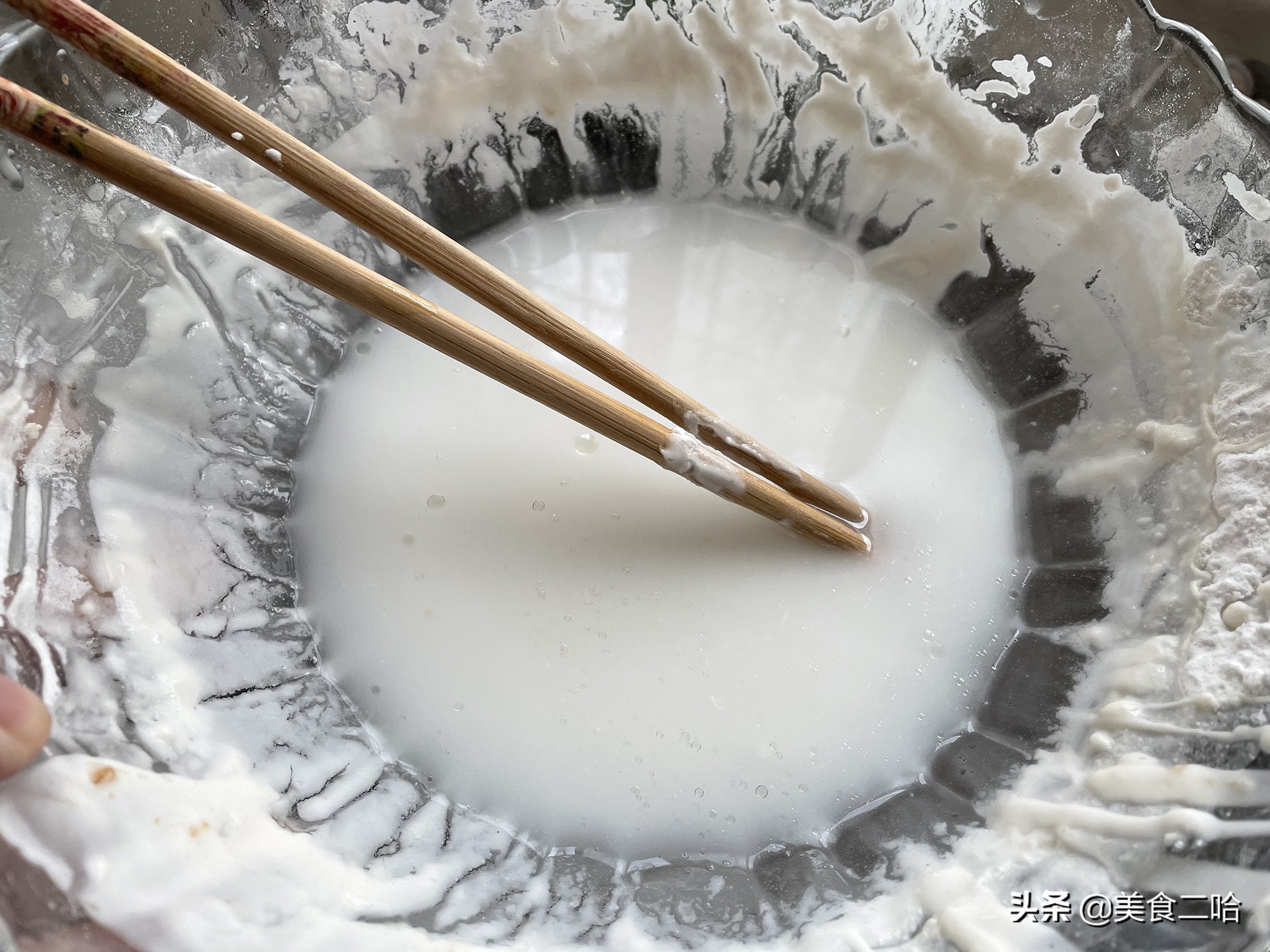 过年炸完的油怎么2次利用,炸东西剩下的老油不要倒掉了