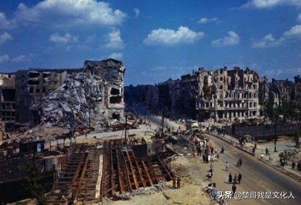 德国战后戏剧《魔鬼将军》：人性如此复杂，何为恶，又何为善？