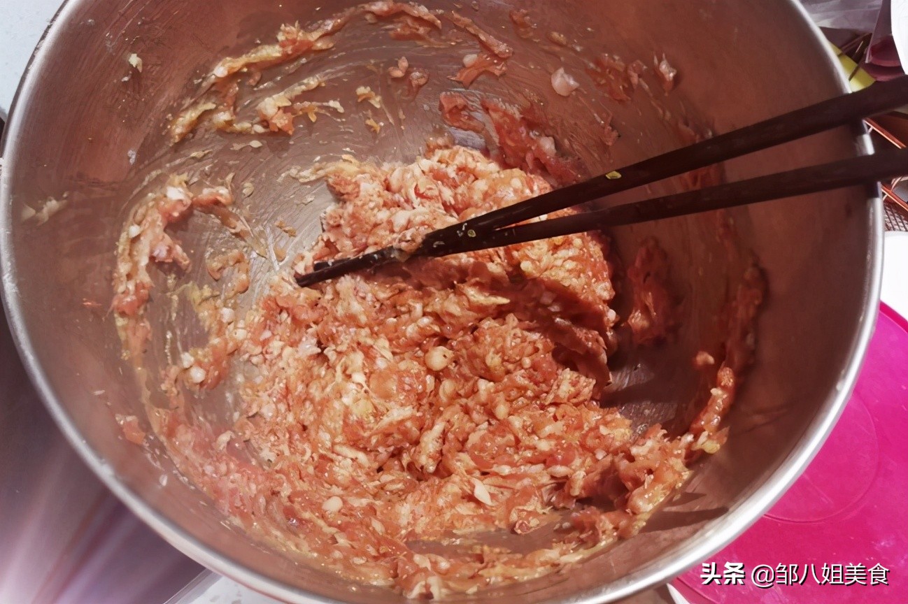 包馄饨调肉馅怎么调好吃,包馄饨肉馅怎样调好吃