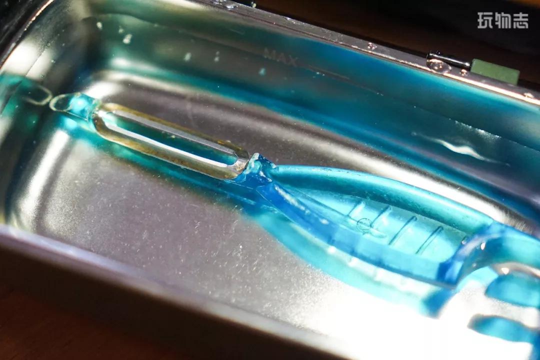 可以随身携带的“声波盒”，超声波透析技术，污渍通透“震”出来