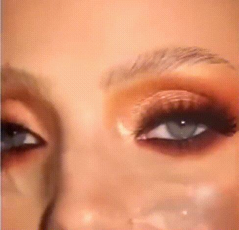 汤姆福特和迪奥哪个眼影盘好,汤姆福特20号眼影教程