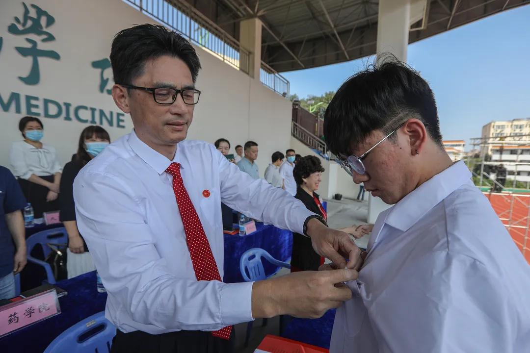 湖北大学医学院事件,湖北中医药大学真实事件