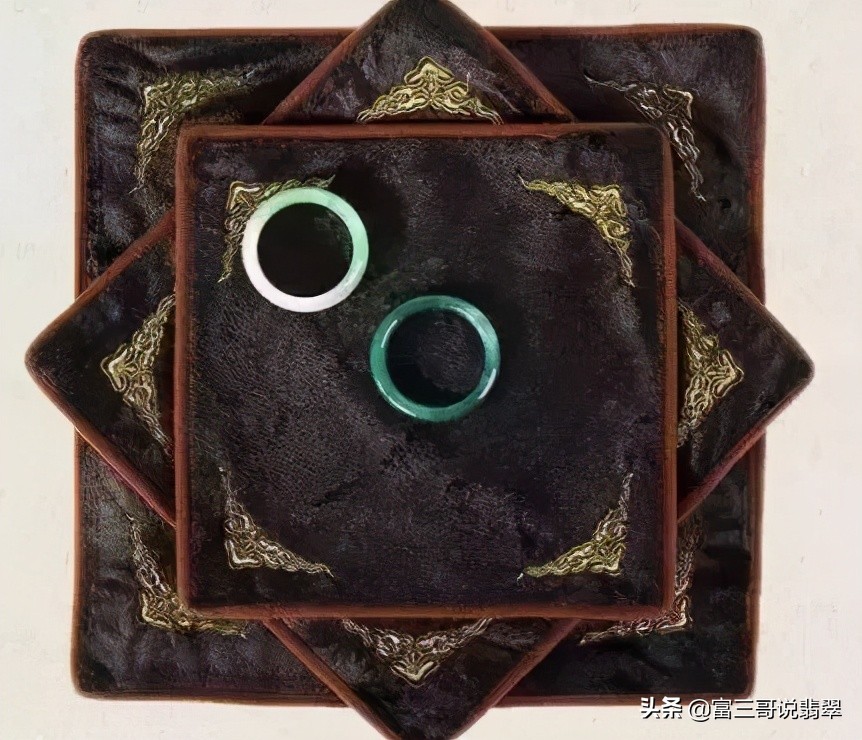 翡翠行家看货手法,翡翠新手怎么买最好