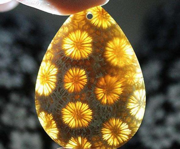 最顶级珊瑚玉图片欣赏,中华奇石山全景