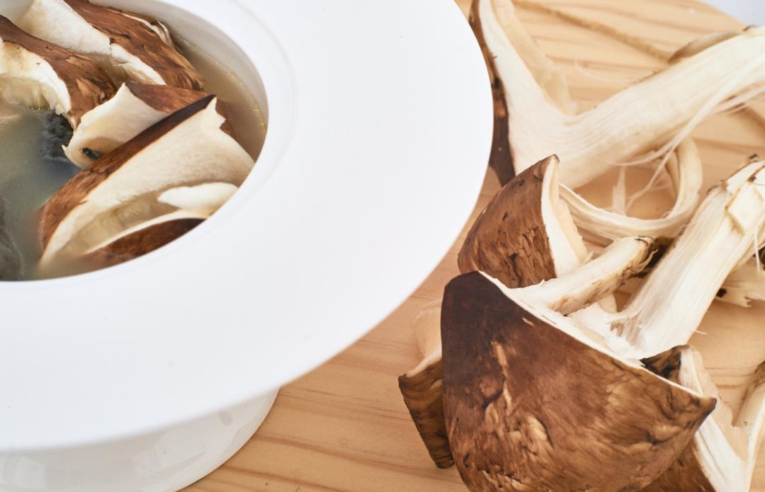 新鲜松茸最佳吃法,新鲜松茸清洗后吸水量大保存方法