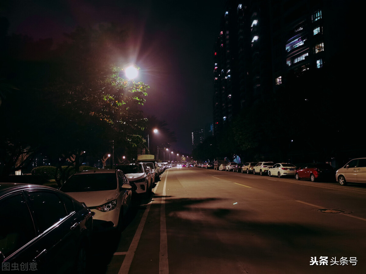 夜深了还是睡不着躺床上,夜深了还是睡不着是什么歌