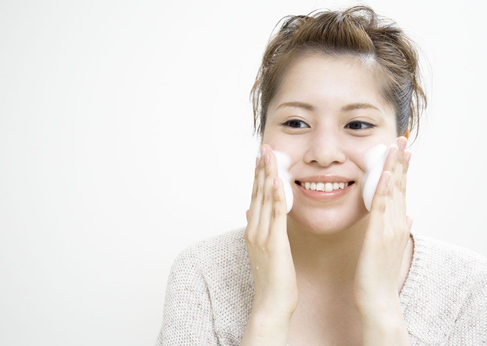 干皮长痘长斑怎么护肤,干皮祛痘