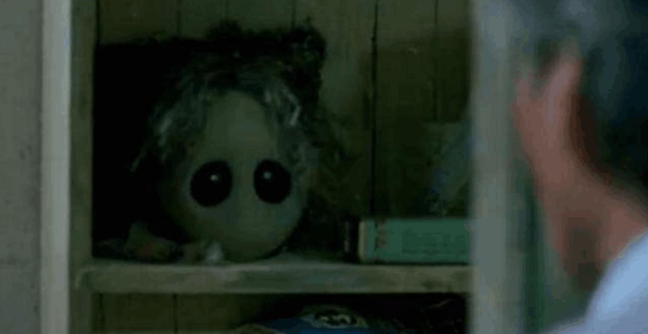 女儿忽然说在放学路上看到了鬼，父亲偷偷跟着，事后庆幸不已