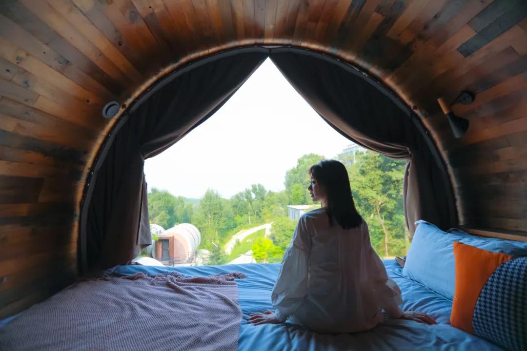 住进超梦幻玻璃星球，体验“全国最有文化特色必睡民宿”，还有网红露营地等你来！