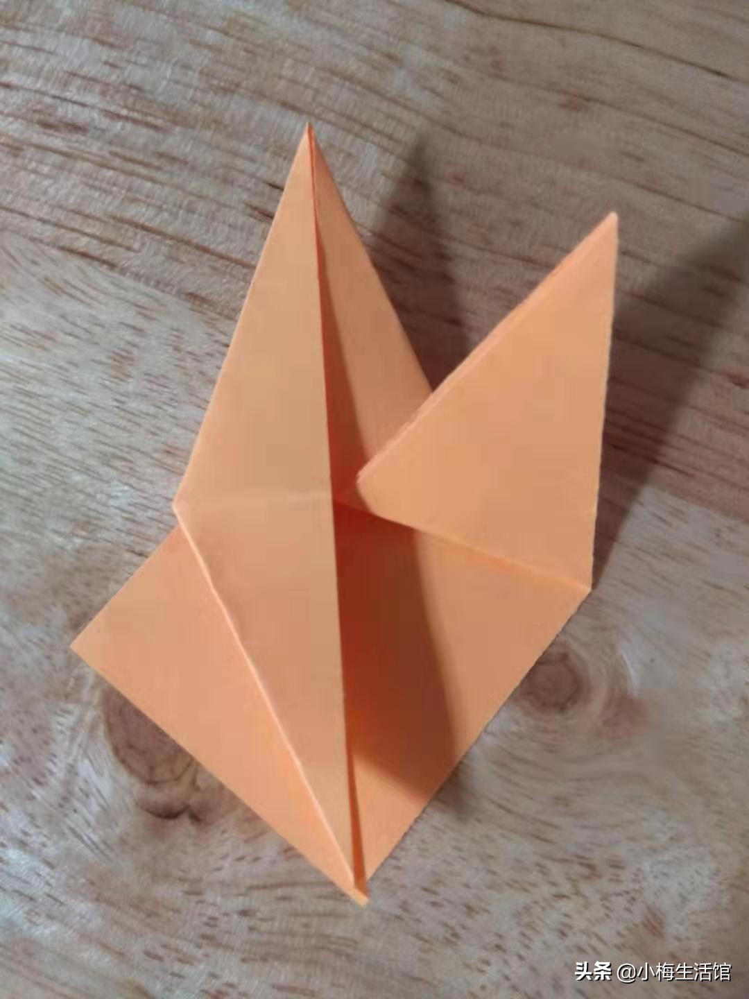 可爱的手工折纸小鱼,折法简单,适合小朋友学的折纸鱼